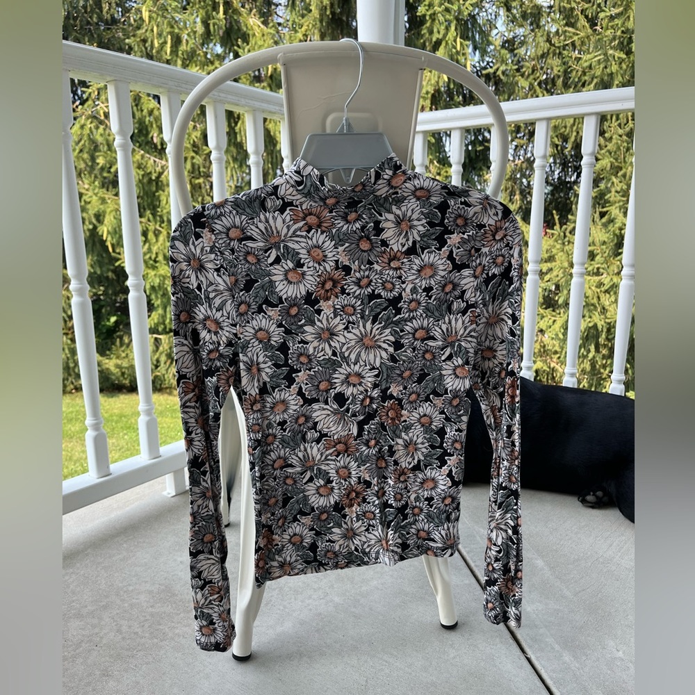 Floral patterned turtleneck